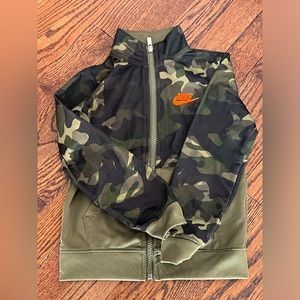 NWOT Nike Track suit - Boys 4T